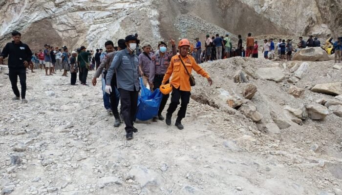 Longsor Tambang Galian C Gunung Kuda Cirebon Tewaskan 10 Pekerja