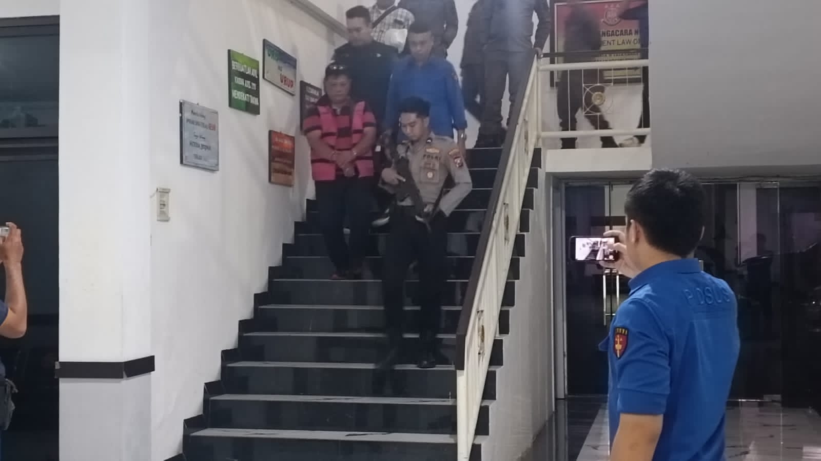 Tersangka saat diamankan