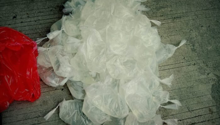 Mahasiswa Asal Galela Tertangkap Bawa 68 Plastik Miras di KMP Tuna