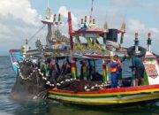 kapal bolga probolinggo, pelanggaran wilayah tangkap, patroli laut probolinggo, nahkoda diamankan, satpolairud jatim