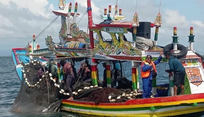Tiga Kapal Bolga Langgar Batas Tangkap di Laut Probolinggo, Nahkoda Diamankan