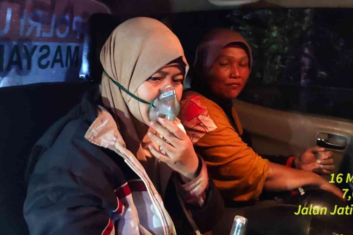 tersesat di gua anggas wesi, perempuan surabaya tersesat, hutan jombang mojokerto, evakuasi pendaki wanita, berita mojokerto terkini
