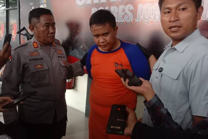 Polres Jombang saat merilis kasus penipuan rekrutmen PNS Kejari Surabaya