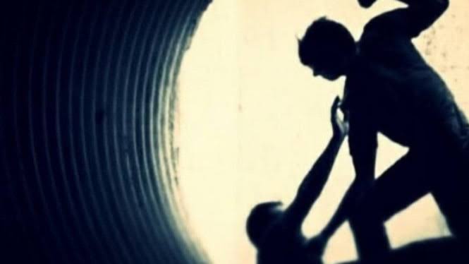 Perempuan korban perampokan ditemukan warga dalam kondisi luka di hutan Mojokerto
