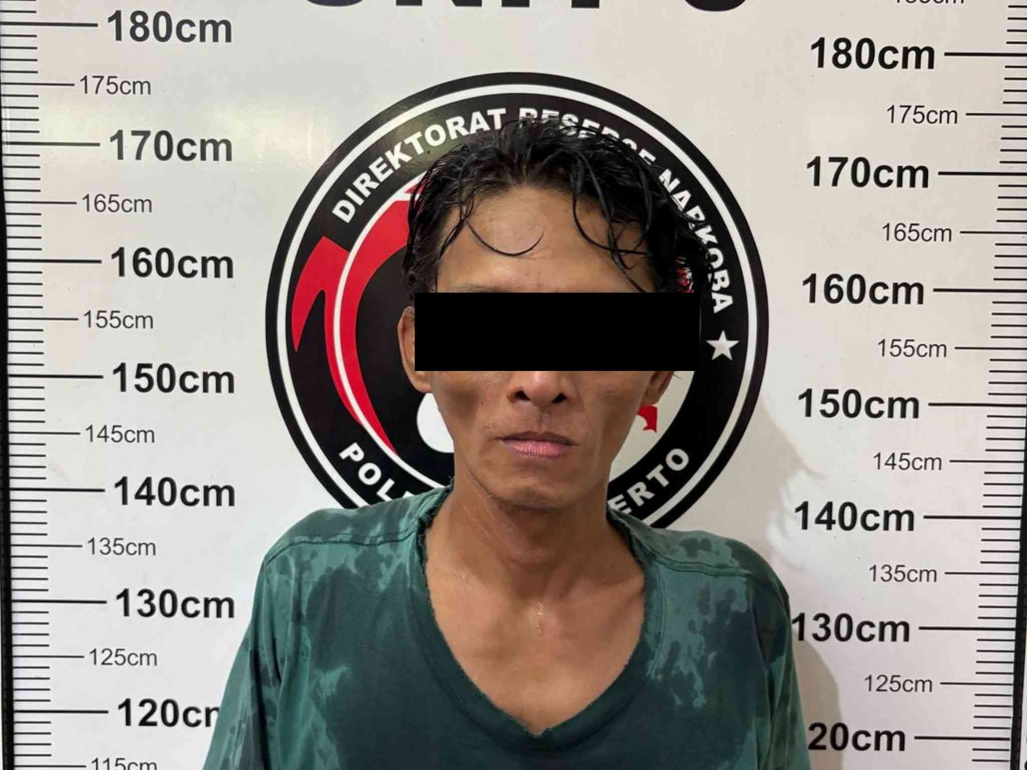 narkoba, pil double L, pil Y, Polres Mojokerto, Mojokerto, pengedar narkoba, Satresnarkoba, penggerebekan narkoba