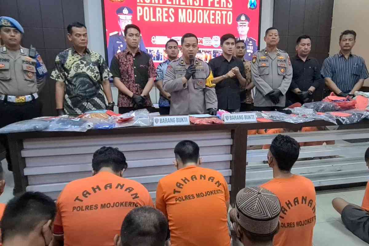 Operasi Pekat Semeru, Polres Mojokerto, kriminal Mojokerto, Kompol Herry Moriyanto, keamanan Mojokerto, pemalakan, pengeroyokan, penganiayaan, kejahatan jalanan