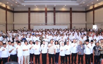 Kasiren Korem 152/Baabullah Kolonel Arh Isdarmawan saat hadiri dialog pembentukan Koperasi Merah Putih Maluku Utara