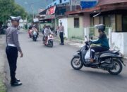 Satlantas Polres Ternate tertibkan lalu lintas depan mes Akpol polres ternate