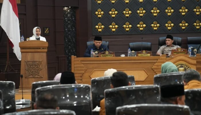 Wali Kota Mojokerto Sampaikan Dua Raperda Baru dalam Rapat Paripurna DPRD