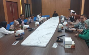 Buruh pabrik tepung Mojokerto mengadu ke DPRD terkait PHK tanpa pesangon