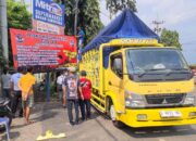 Puluhan sopir truk di Terminal Mojosari, Mojokerto, parkir berjejer saat aksi mogok nasional menolak kebijakan ODOL