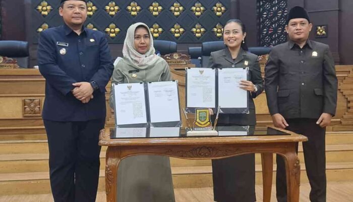 DPRD dan Pemkot Mojokerto Sahkan Raperda RPJMD 2025-2029 dan Perubahan Perda Pajak-Retribusi