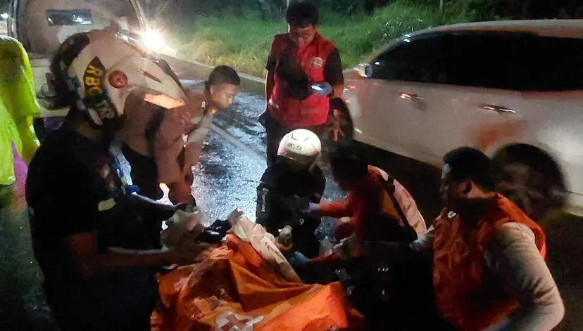 kecelakaan pelajar Mojokerto, motor Scoopy tertabrak Avanza, SMP tewas kecelakaan Mojokerto