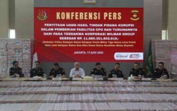 Gedung Kejaksaan Agung RI saat konferensi pers penyitaan Rp 11,8 triliun kasus korupsi ekspor CPO.
