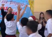 Tangkapan layar viral video siswa SD di Tulungagung berjoget dan nyawer biduan saat acara pelepasan kelas 6