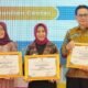Wali Kota Mojokerto Ika Puspitasari menerima penghargaan penanganan stunting terbaik se-Jawa Timur pada Harganas 2025.