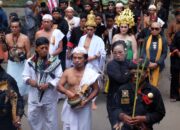 Ratusan Peserta Meriahkan Kirab Budaya Sri Linggar Kertaningrat di Trowulan