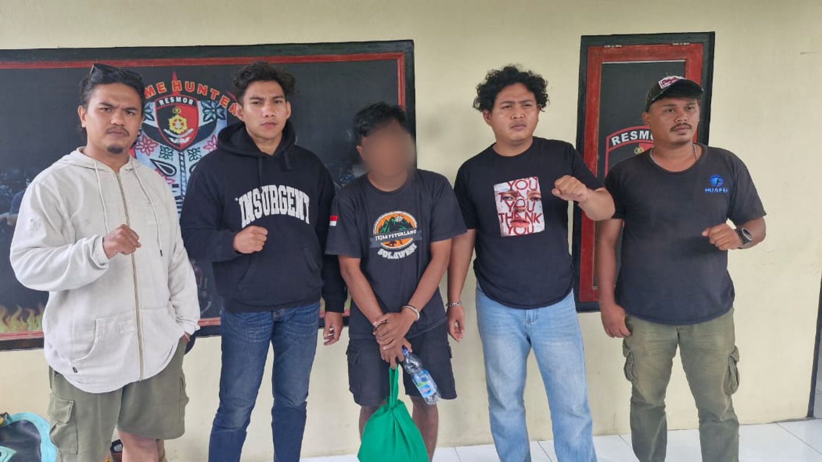 Tim Resmob Macan Gamalama Polres Ternate bersama pelaku pencurian