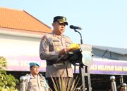 Kapolres Mojokerto Kota AKBP Herdiawan Arifianto pimpin apel Operasi Patuh Semeru 2025.