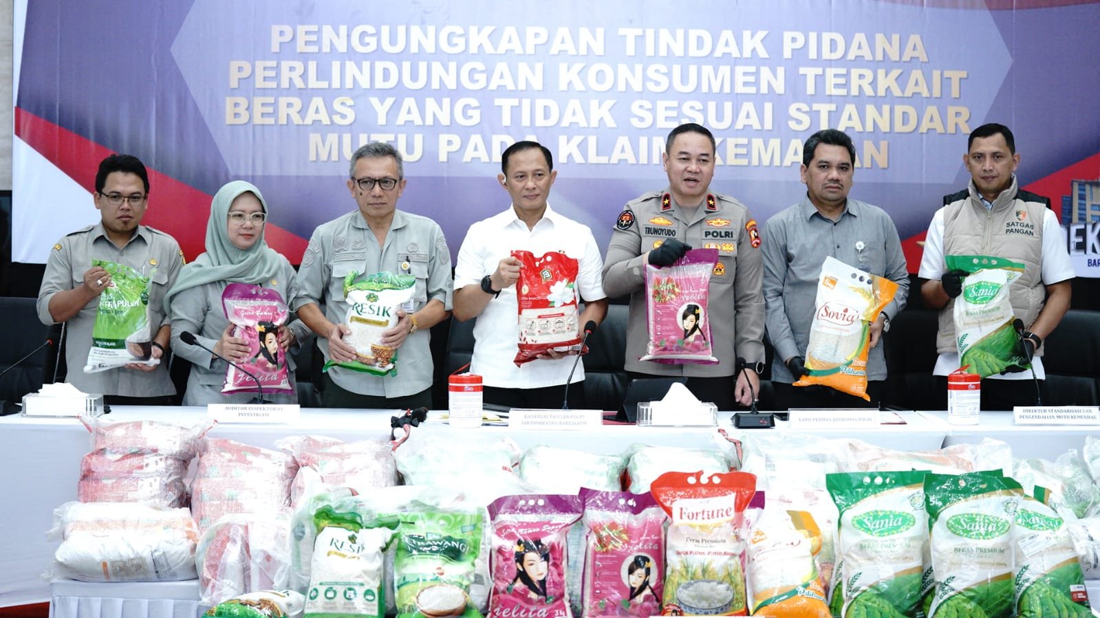 Satgas Pangan Polri Sita 201 Ton Beras Oplosan Tak Sesuai Standar
