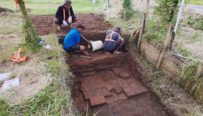 Ekskavasi Situs Bhre Kahuripan dan Klinterejo Mojokerto Ungkap Struktur Mandala dan Pagar Candi Majapahit