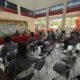 Anggota kelompok Mas Pur Kompeten mengikuti pelatihan keamanan dan deteksi dini gangguan kamtibmas di Kelurahan Purwotengah, Mojokerto.