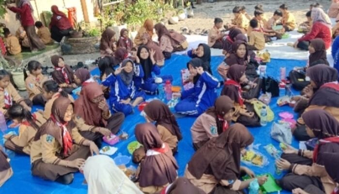 SDN Mentikan 2 Mojokerto Terapkan Inovasi JUS CERI MANIS untuk Bangun Karakter dan Nasionalisme Siswa