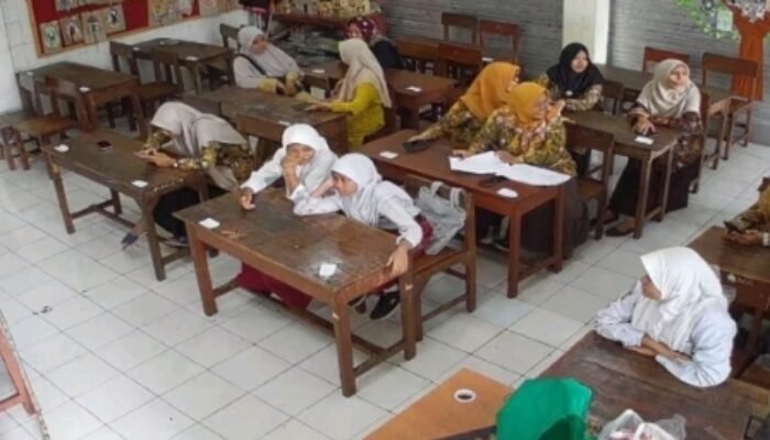 DOLLOR ARMADA, Inovasi Cendol Daun Kelor SDN Magersari 2 Mojokerto