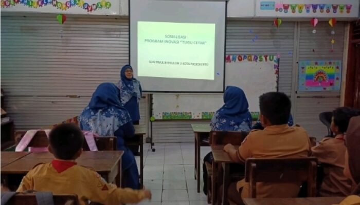 Tugu Cetar, Inovasi SDN Prajuritkulon 2 Mojokerto Dorong Literasi Lewat Cerita Bergambar