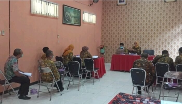 PAK RT: Inovasi Digital Kecamatan Prajuritkulon untuk Pantau Ketertiban Lingkungan