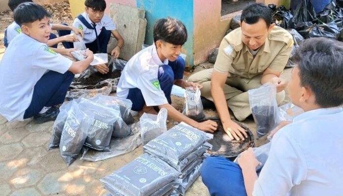 Sumpah 3 Mpu: Inovasi SMPN 3 Mojokerto Ubah Sampah Jadi Berkah Sosial