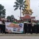 Siswa SMPN 8 Mojokerto sedang berjualan produk makanan saat CFD di Jalan Benteng Pancasila.
