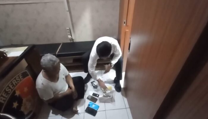 Ngaku Pengemis, Pria Asal Karanganyar Copet 6 HP Peziarah Haul Sunan Bonang di Tuban