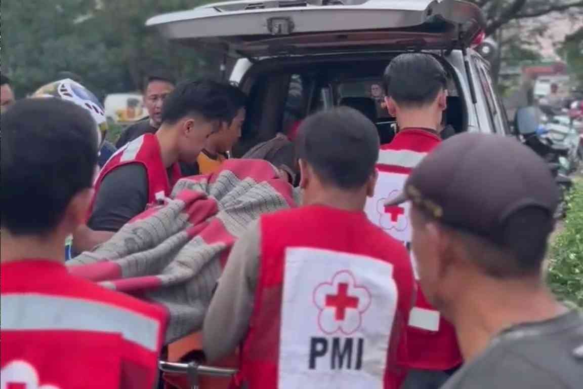 Pria meninggan mendadak di sawah