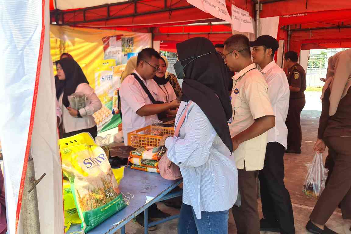 Pasar murah di Kejari Kota Mojokerto