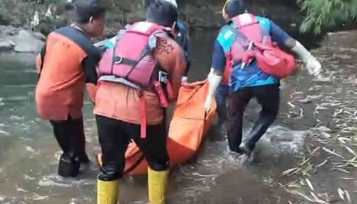 ODGJ Ditemukan Tewas Mengambang di Sungai Gembolo Mojosari