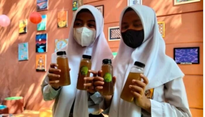 Aneka Olahan Belimbing Wuluh Buatan SMPN 9 Kota Mojokerto