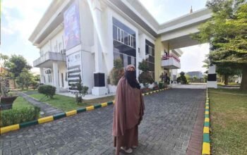Pengacara, kesaksian palsu