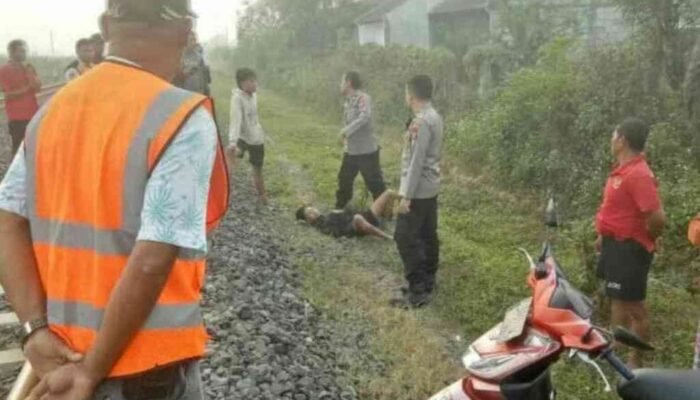 Pelajar SMP di Mojokerto Terserempet Kereta Api Saat Selfie, Alami Luka Serius di Kaki