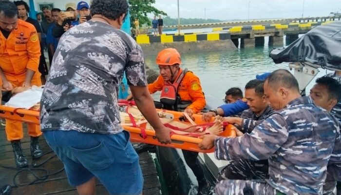WNA Vietnam Alami Kecelakaan Kerja di Kapal, Dievakuasi Tim SAR Gabungan ke RSUD Morotai