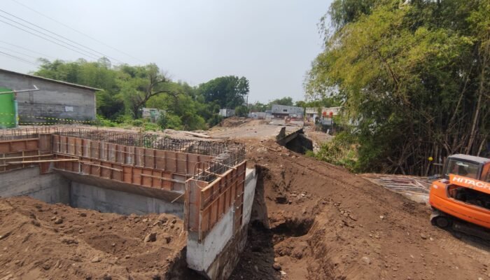 Pembangunan Jembatan Lebaksono Rp 9,6 Miliar di Mojokerto Terus Dikebut, Dua Pondasi Rampung