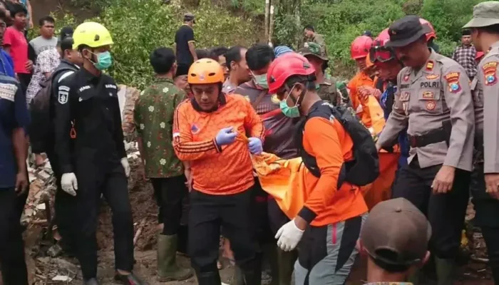 Longsor di Trenggalek, Satu Keluarga Tertimbun Tanah, Empat Orang Tewas