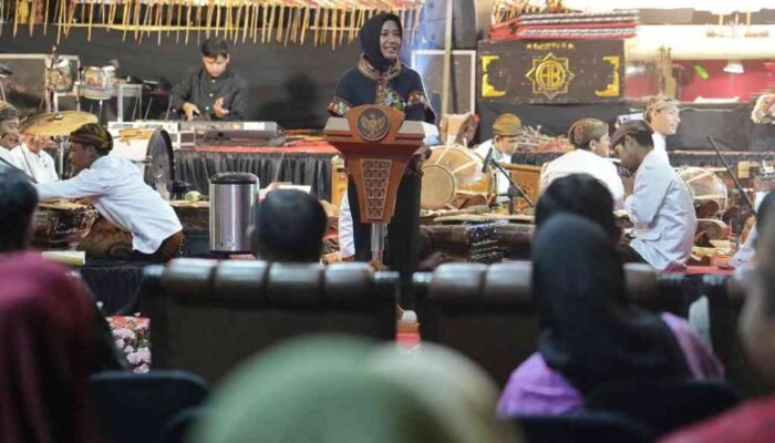 Mojo Fest 2025 Resmi Dibuka, Wayang Kulit Hidupkan Malam di Taman Bahari Mojopahit
