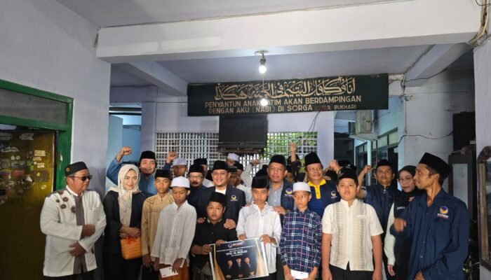 DPD NasDem Kota Mojokerto Rayakan HUT ke-14 dengan Donor Darah dan Santunan Anak Yatim