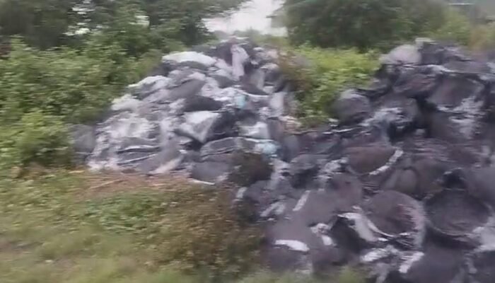 Tumpukan Limbah Diduga B3 Ditemukan di Pungging Mojokerto, DLH Turun Tangan