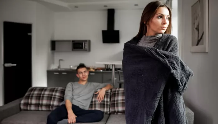 Kenapa Kita Sering Jatuh Cinta Sama Orang yang Salah? Ini Penjelasan Psikologinya