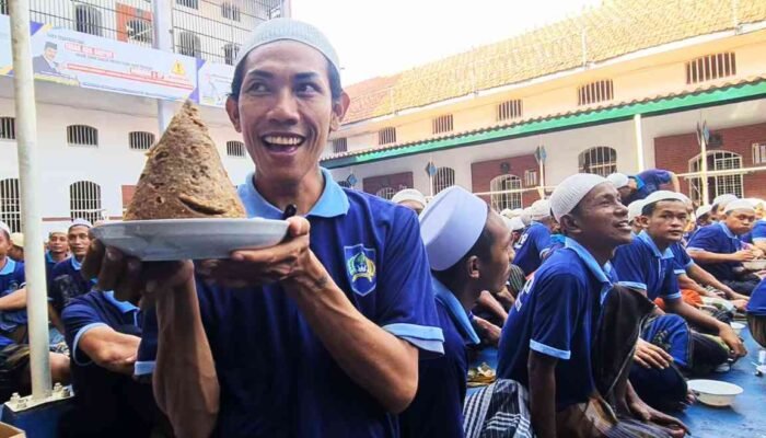 Sambut Tahun Baru 2026, Lapas Kelas IIB Mojokerto Gelar Doa Bersama dan Mbakso Bareng Warga Binaan