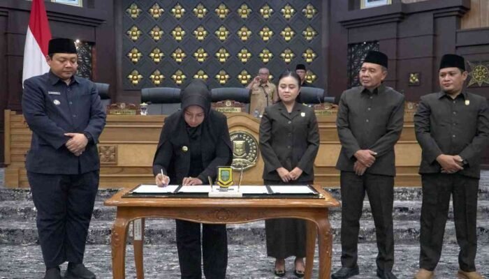 DPRD Kota Mojokerto Sahkan APBD 2026, Tegaskan Komitmen Transparansi dan Keberpihakan pada Masyarakat