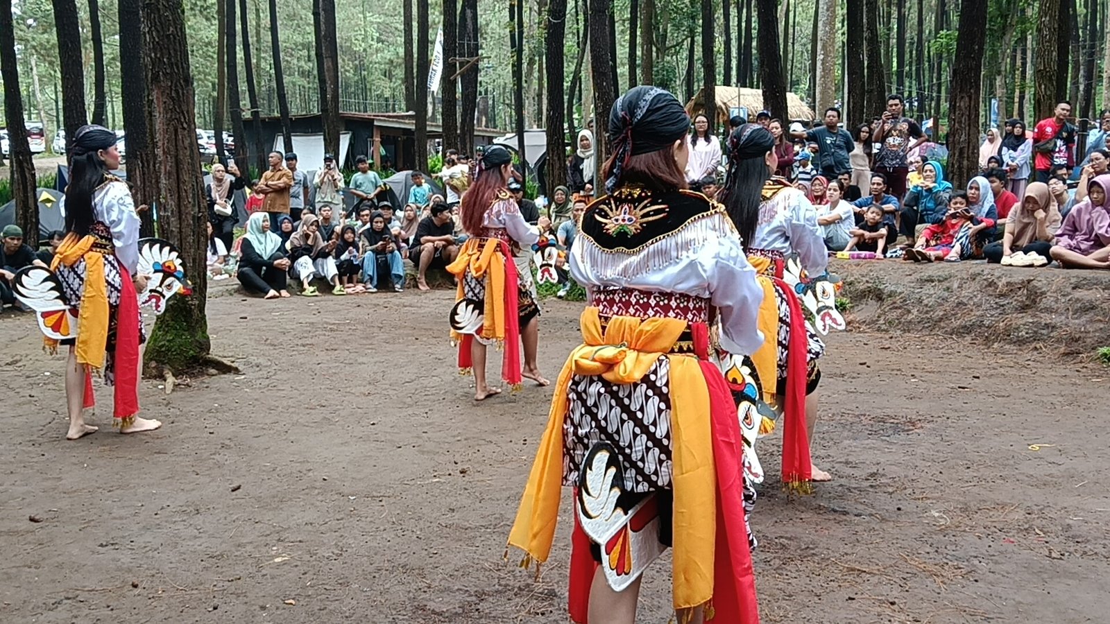 Tarian jathil reog Ponorogo Satrio tunas mudho