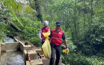 Mayat Bayi Perempuan Ditemukan Terbungkus Plastik dan Tas Ransel di Saluran Air Tahura Pacet Mojokerto